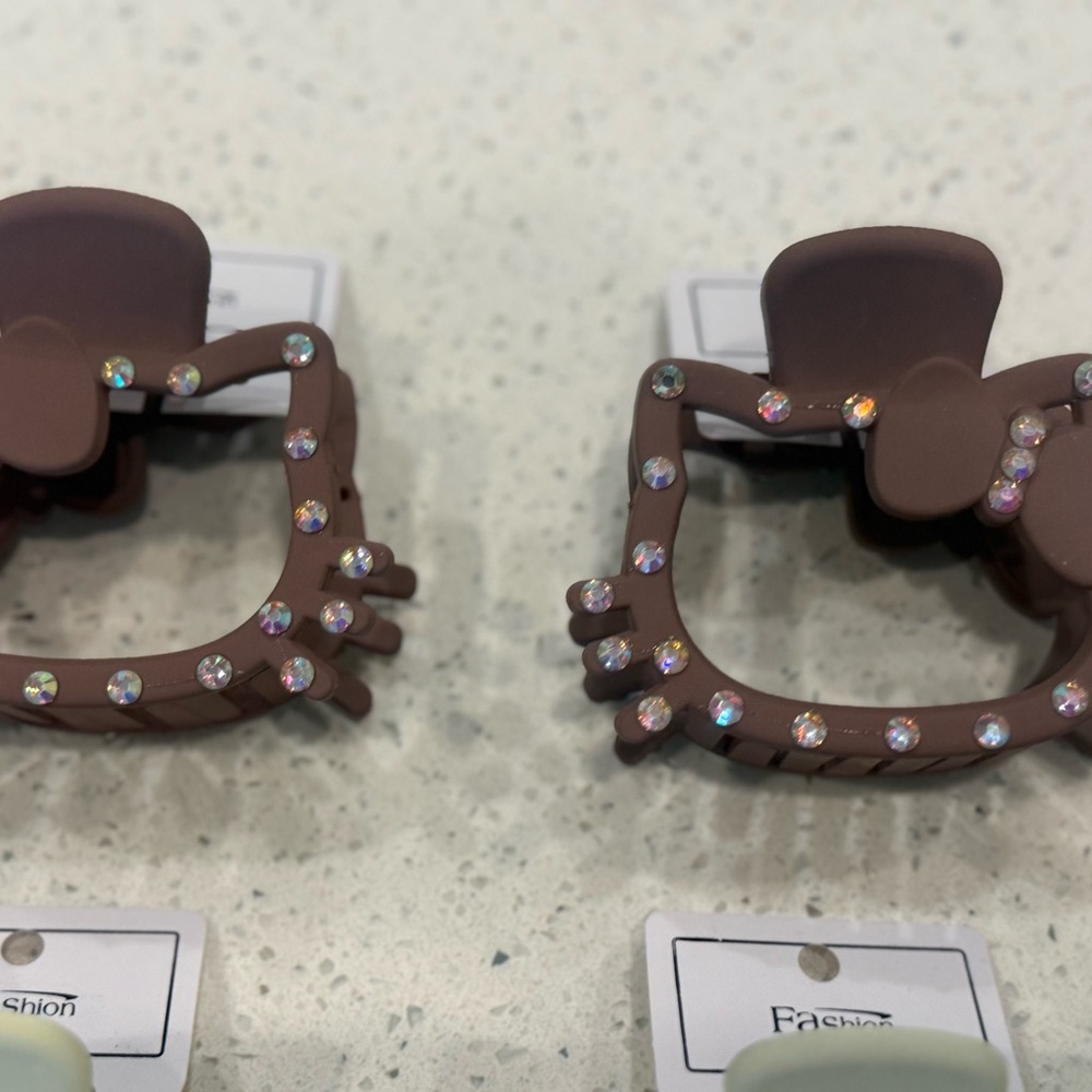 Hello kitty Clips with Rhinestones - Picture 4 of 8